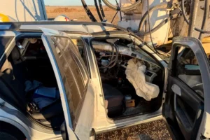 CHOCÓ CONTRA UN ACOPLADO EN RUTA 12 Y QUEDO ATRAPADO: FUE RESCATADO POR BOMBEROS