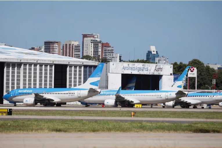 EXPROPIACIÓN DE AEROLÍNEAS: JUSTICIA DE EE.UU. ORDENA QUE ARGENTINA PAGUE MÁS DE US$ 390 MILLONES - Vorterix Litoral