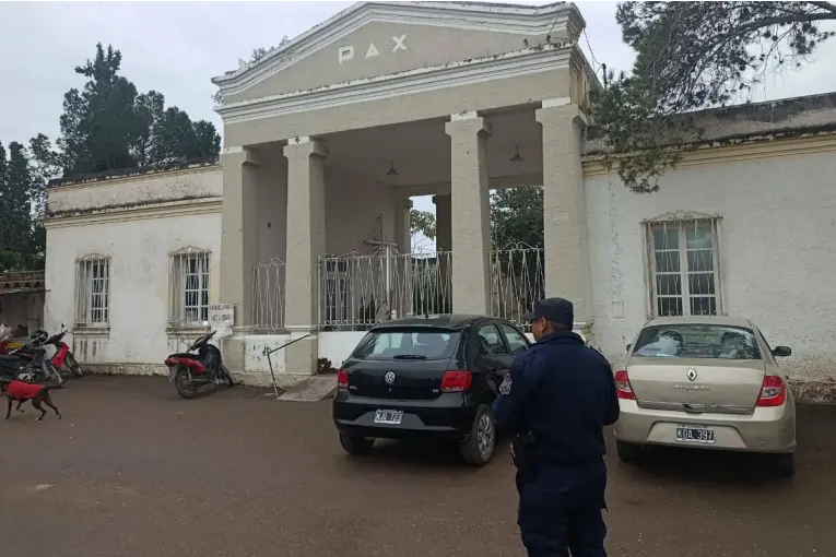 INVESTIGAN EL HALLAZGO DE UN BEBÉ SIN VIDA EN UN CEMENTERIO DE SALTA