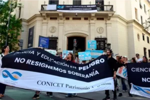 SISTEMA CIENTIFICO PERDIO MAS DE 6300 EMPLEOS DESDE 2023 Y CRECEN LOS RECLAMOS