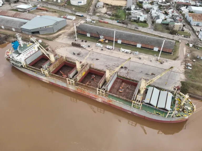 PUERTOS ENTRERRIANOS: LA PROVINCIA CONCENTRÓ EL 89% DEL TRANSPORTE FLUVIAL DE GRANOS DEL PAÍS