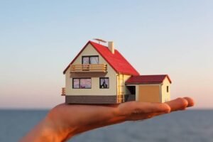 CÓMO PROTEGER UNA CASA DE EMBARGOS Y DEUDAS: QUÉ ES EL BIEN DE FAMILIA Y CUÁNDO SIRVE