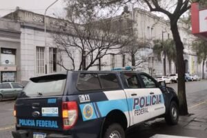 ALLANARON LA JEFATURA PARANÁ Y DETUVIERON AL SUBCOMISARIO ROSATELLI