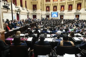 DIPUTADOS DEBATE LA REFORMA DEL BANCO CENTRAL, INOCENCIA FISCAL Y EL TRATADO DE PATENTES