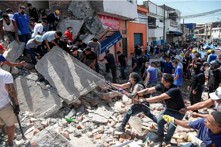 TERREMOTO EN COLOMBIA: REPORTAN AL MENOS 234 MUERTOS Y MÁS DE 500 DESAPARECIDOS