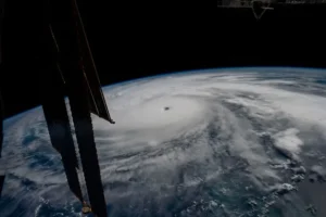 LA NASA ESTUDIA EL NIÑO CON SATÉLITES PARA MEJORAR LOS PRONÓSTICOS DE HURACANES Y TORMENTAS