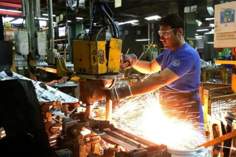 ALERTA EN LA INDUSTRIA: CRECEN LOS ATRASOS EN LOS PAGOS Y EL ENDEUDAMIENTO EMPRESARIAL