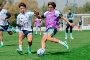 SCALONI PROBÓ UNA FORMACIÓN CON LAUTARO Y JULIÁN JUNTOS ANTES DEL AMISTOSO CON BOLIVIA