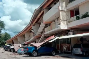 UN SISMO DE MAGNITUD 7,6 SACUDIÓ PANAMÁ Y ACTIVÓ UNA ALERTA DE TSUNAMI EN EL PACÍFICO