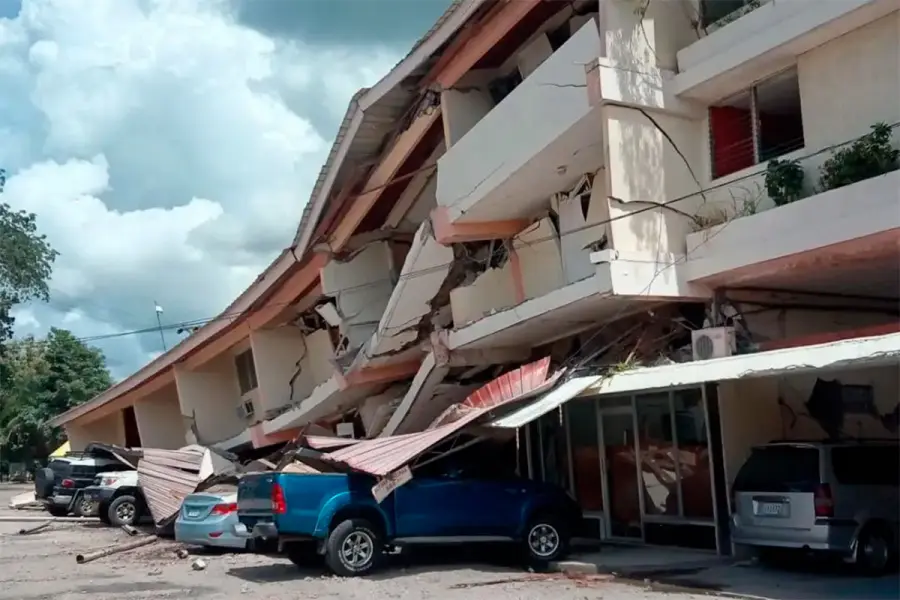 UN SISMO DE MAGNITUD 7,6 SACUDIÓ PANAMÁ Y ACTIVÓ UNA ALERTA DE TSUNAMI EN EL PACÍFICO