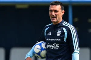 SCALONI SEGUIRÍA AL FRENTE DE LA SELECCIÓN ARGENTINA TRAS ALCANZAR UN ACUERDO CON LA AFA