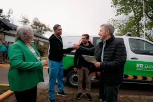 FRIGERIO ENTREGÓ AMBULANCIAS Y VEHÍCULOS PARA FORTALECER LA SALUD EN IBCUY Y VILLA PARANACITO
